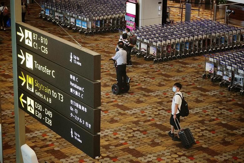 Mulai 17 November, pelancong ke Singapura dari negara-negara berisiko tinggi harus mengikuti tes PCR Covid-19 sebelum keberangkatan