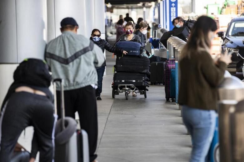 Pengunjung AS dari negara-negara berkembang membayar ribuan obligasi visa