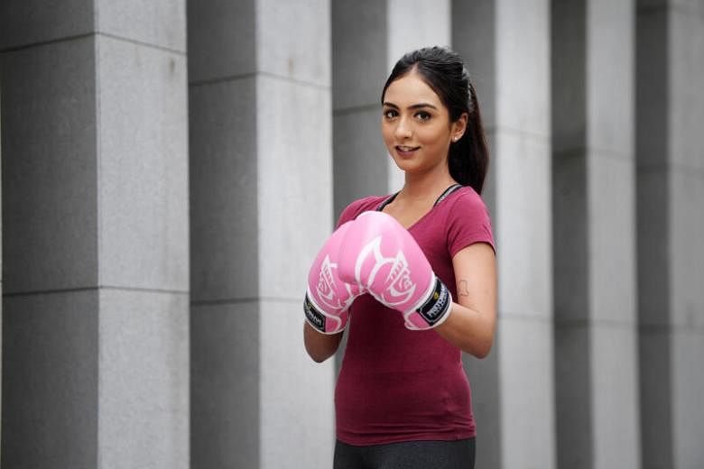Fit & Fab: Mantan gadis SQ mengemas pukulan dengan kickboxing