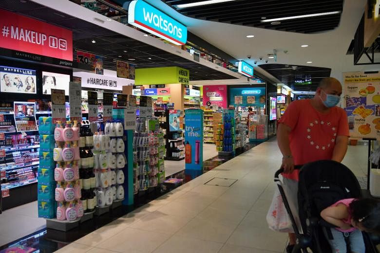 Watsons akan menagih pelanggan 10 sen untuk kantong plastik setiap hari Selasa mulai 1 Desember